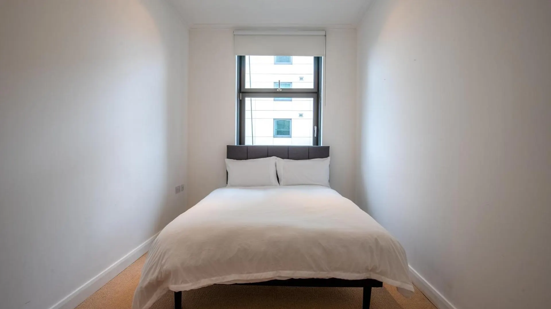 Londwell, Canary Wharf Boutique Balcony Apartment London