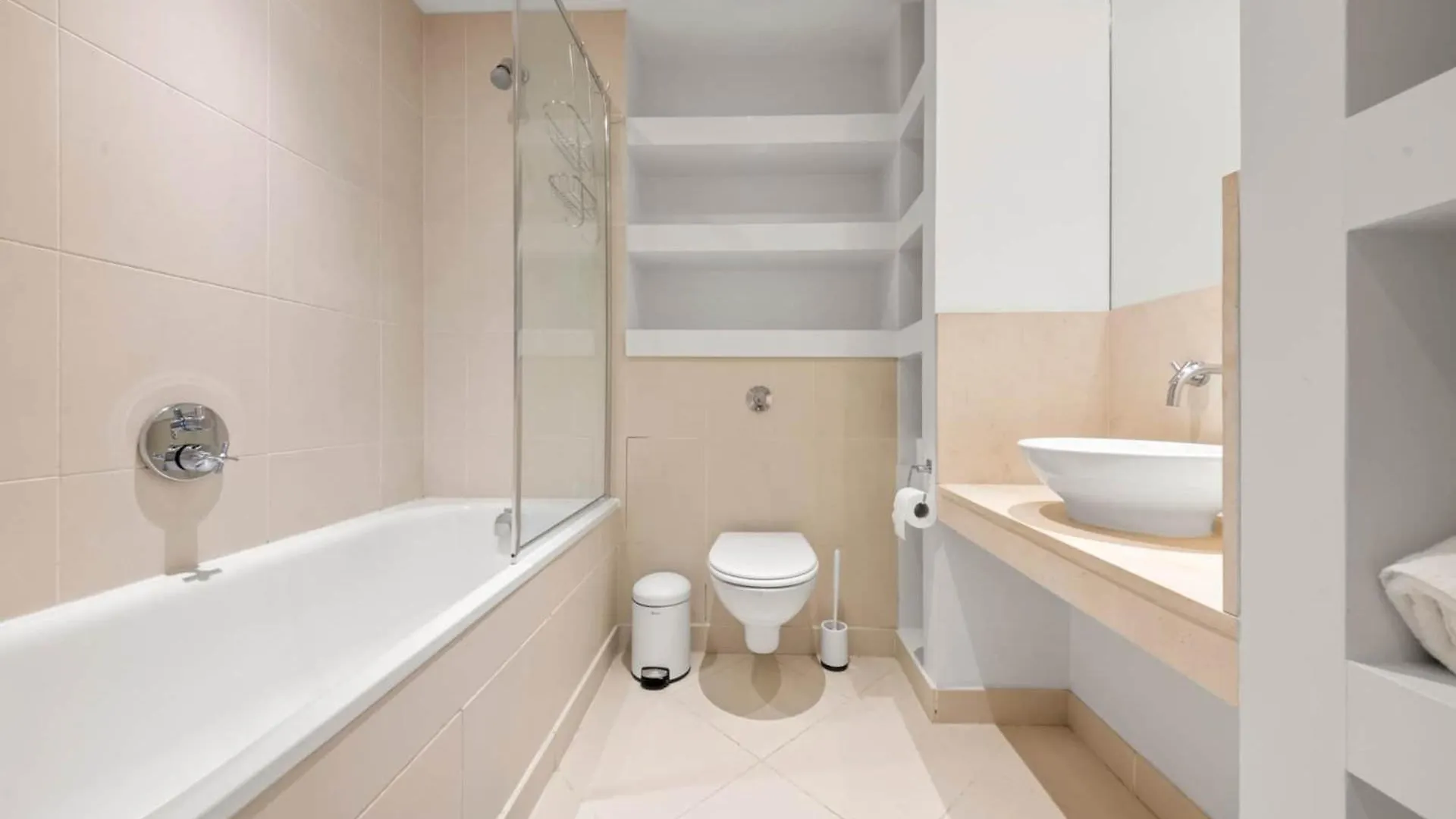 Londwell, Canary Wharf Boutique Balcony Apartment London 0*,